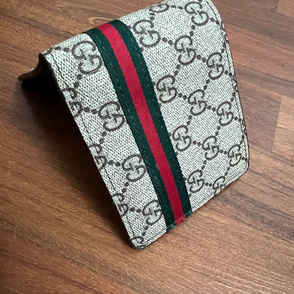 Gucci Wallet - Picture 1 of 3